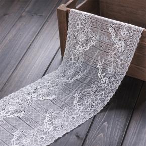 Elastic lace